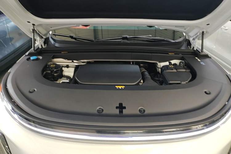 Used Li Auto L6 2024 Pro Model Engine Bay
