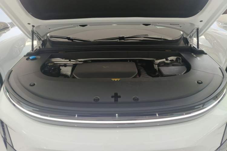 Used Li Auto L6 2024 Pro Model Engine Bay