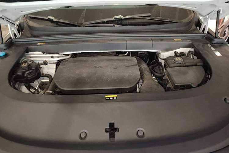 Used Li Auto L6 2024 Pro Model Engine Bay