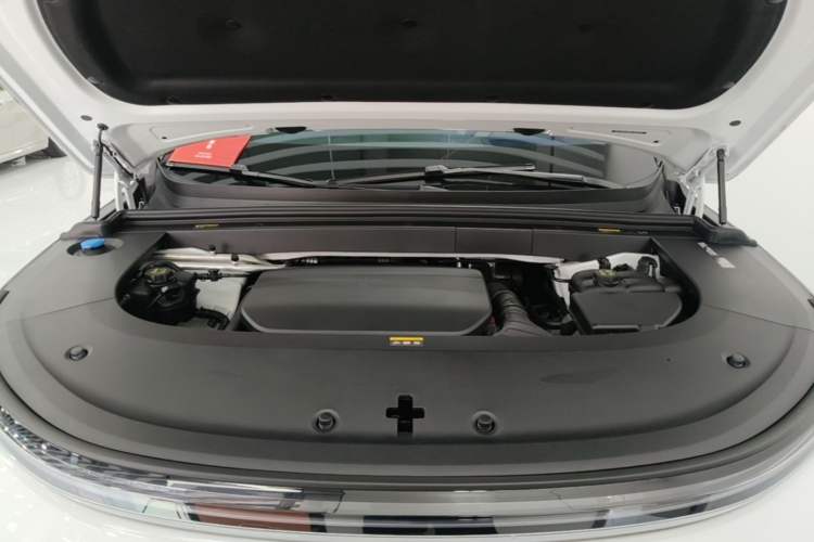 Used Li Auto L6 2024 Pro Model Engine Bay