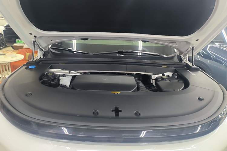 Used Li Auto L6 2024 Pro Model Engine Bay