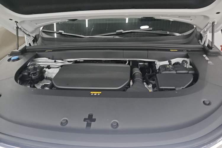 Used Li Auto L6 2024 Pro Model Engine Bay