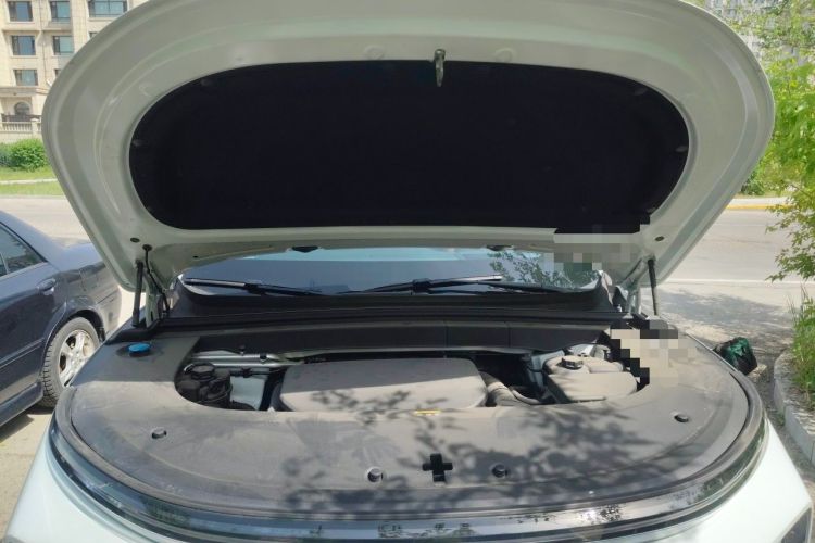 Used Li Auto L6 2024 Pro Model Engine Bay