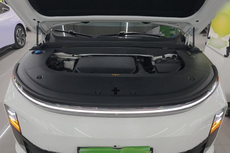 Used Li Auto L6 2024 Pro Model Engine Bay