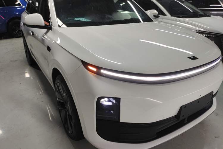 Used Li Auto L6 2024 Pro Model Exterior 1