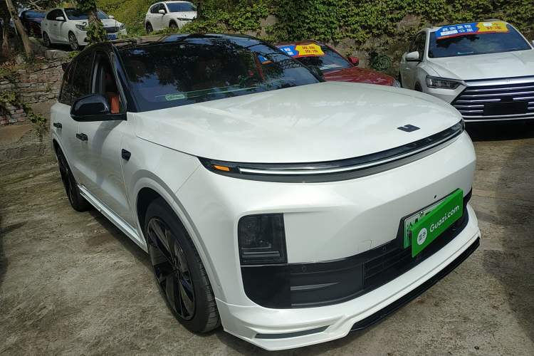 Used Li Auto L6 2024 Pro Model Exterior 1