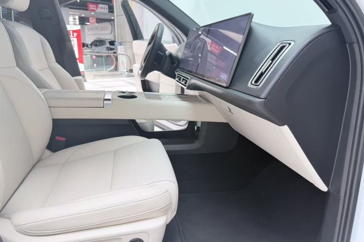 Used Li Auto L6 2024 Pro Model Exterior 11