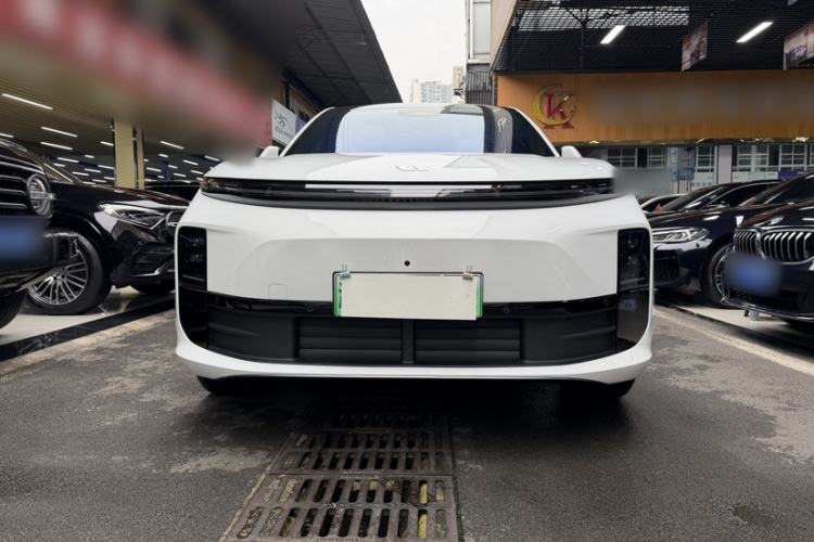 Used Li Auto L6 2024 Pro Model Exterior 2