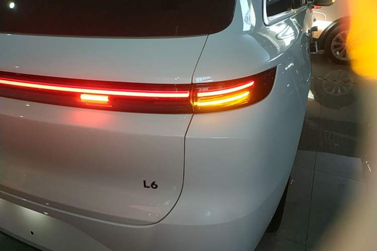 Used Li Auto L6 2024 Pro Model Exterior 3