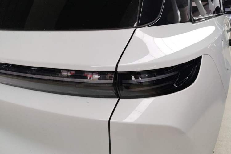 Used Li Auto L6 2024 Pro Model Exterior 3