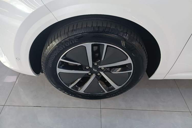 Used Li Auto L6 2024 Max Exterior 4