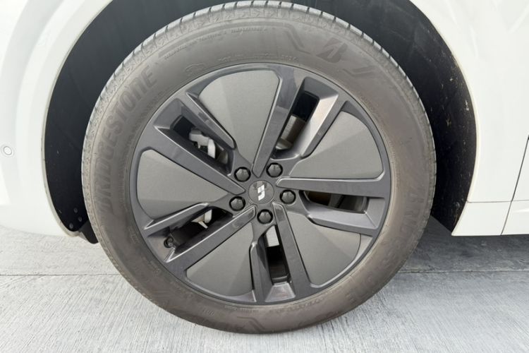 Used Li Auto L6 2024 Pro Model Exterior 4