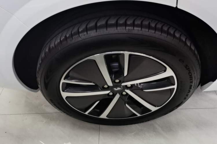 Used Li Auto L6 2024 Pro Model Exterior 5