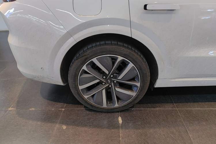 Used Li Auto L6 2024 Pro Model Exterior 5