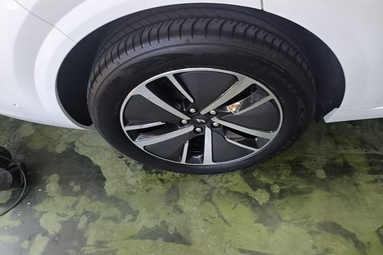 Used Li Auto L6 2024 Pro Model Exterior 5