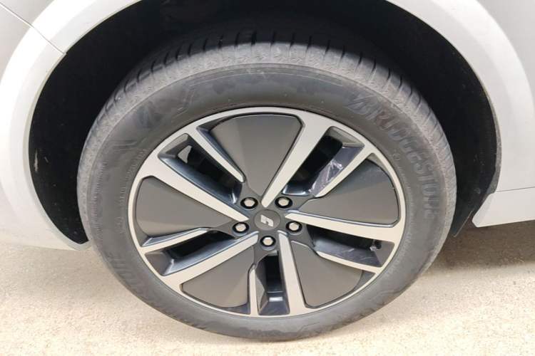 Used Li Auto L6 2024 Pro Model Exterior 5