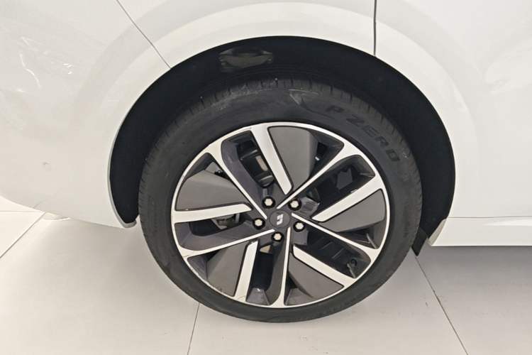 Used Li Auto L6 2024 Pro Model Exterior 5