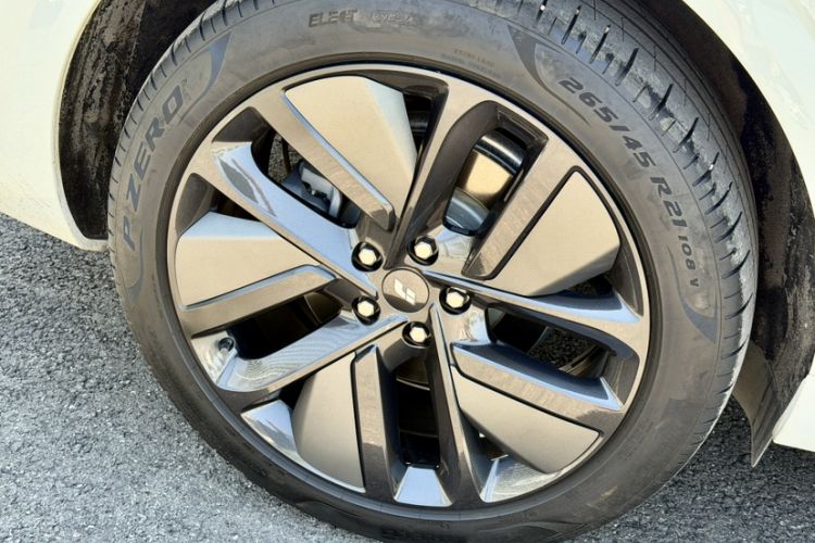 Used Li Auto L6 2024 Pro Model Exterior 6