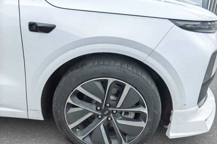Used Li Auto L6 2024 Pro Model Exterior 6