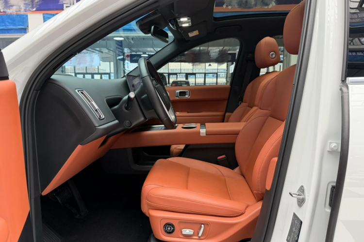 Used Li Auto L6 2024 Pro Model Interior 1
