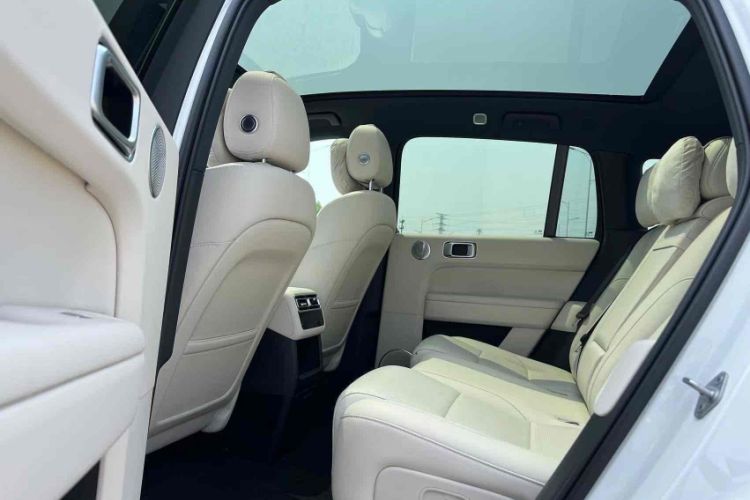 Used Li Auto L6 2024 Pro Model Interior 1