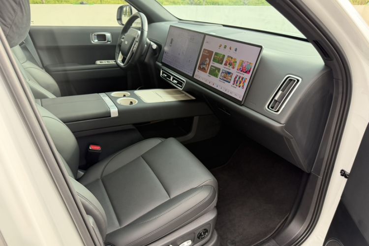 Used Li Auto L6 2024 Pro Model Interior 1