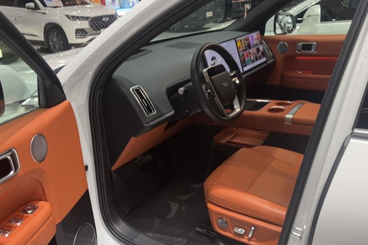 Used Li Auto L6 2024 Pro Model Interior 1