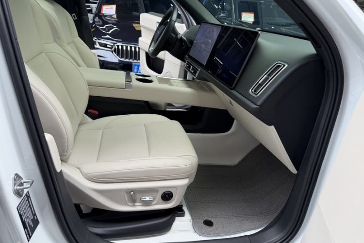 Used Li Auto L6 2024 Pro Model Interior 4