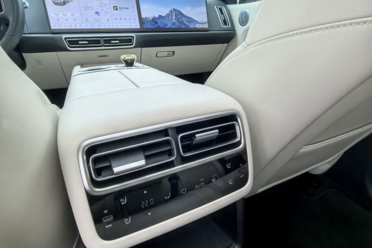 Used Li Auto L6 2024 Pro Model Interior 4