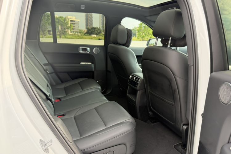 Used Li Auto L6 2024 Pro Model Interior 5