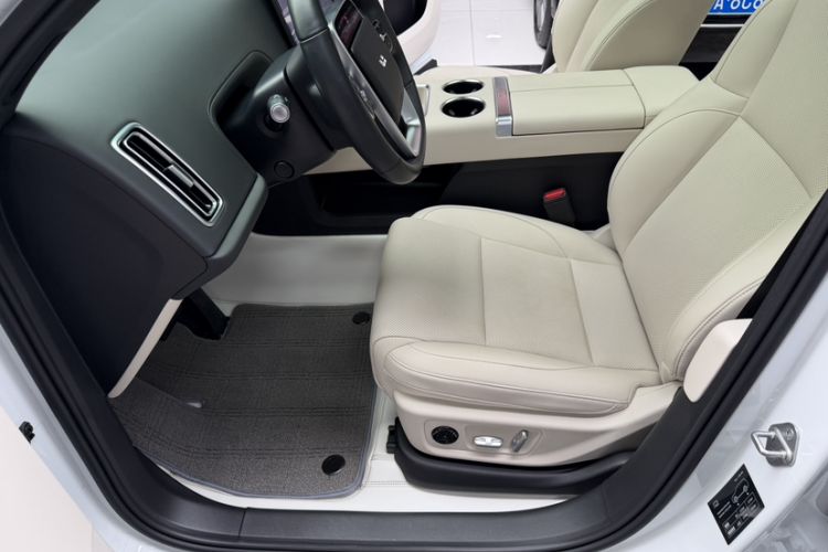 Used Li Auto L6 2024 Pro Model Interior 7
