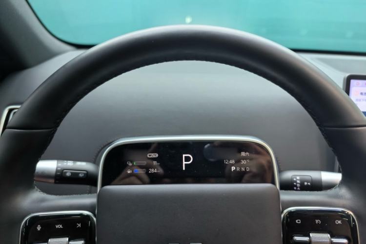 Used Li Auto L6 2024 Pro Model Interior 9