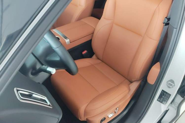 Used Li Auto L6 2024 Pro Model Left Front Seat