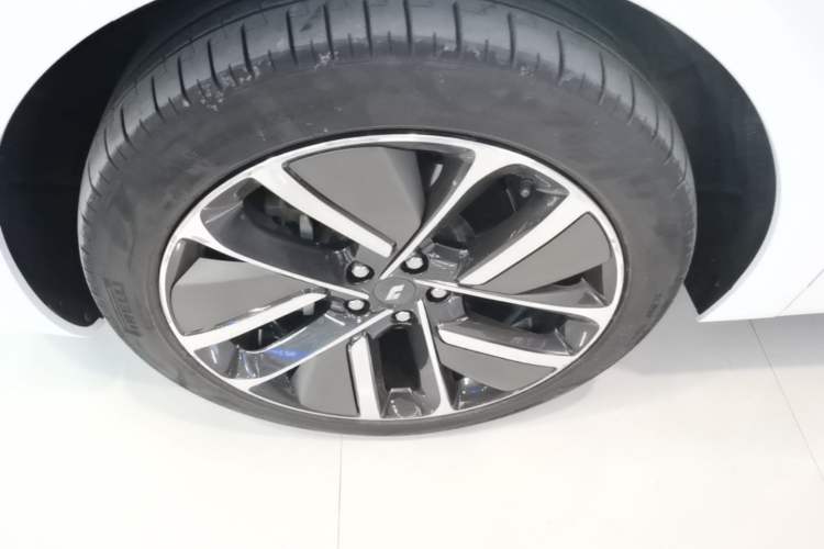 Used Li Auto L6 2024 Pro Model Left Front Wheel Hub