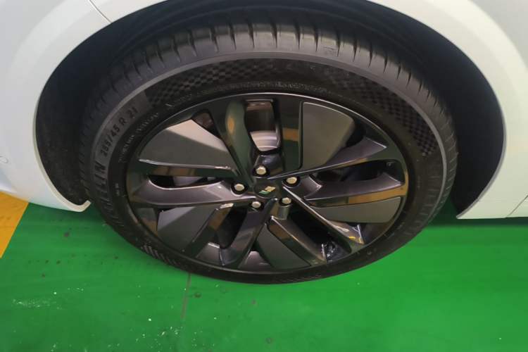 Used Li Auto L6 2024 Pro Model Left Front Wheel Hub