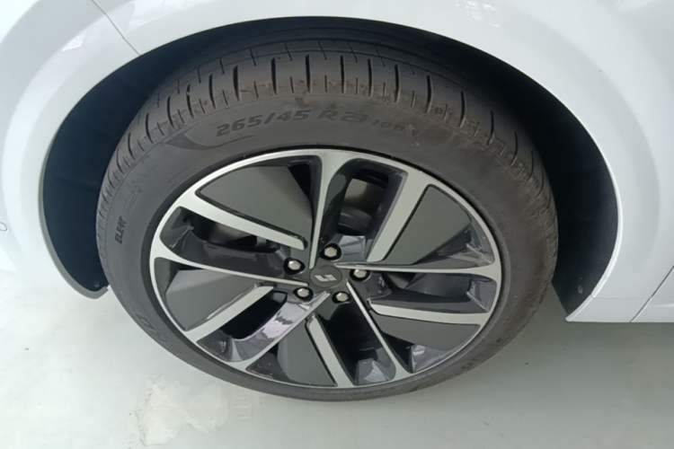Used Li Auto L6 2024 Pro Model Left Front Wheel Hub