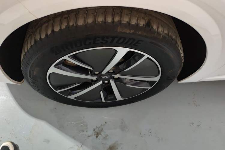 Used Li Auto L6 2024 Pro Model Left Front Wheel Hub
