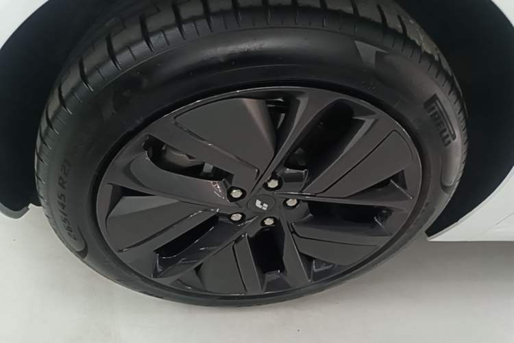 Used Li Auto L6 2024 Pro Model Left Front Wheel Hub