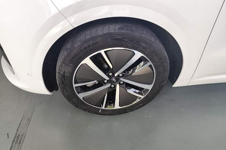 Used Li Auto L6 2024 Pro Model Left Front Wheel Hub