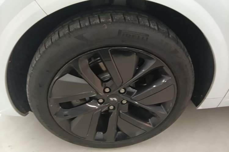 Used Li Auto L6 2024 Max Left Front Wheel Hub