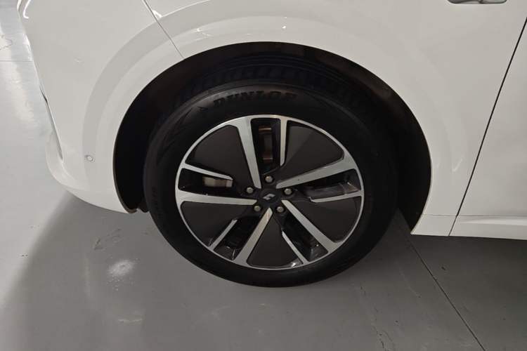 Used Li Auto L6 2024 Pro Model Left Front Wheel Hub