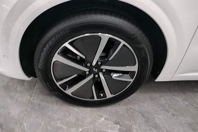 Used Li Auto L6 2024 Pro Model Left Front Wheel Hub