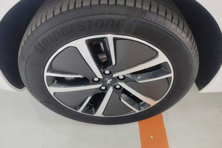 Used Li Auto L6 2024 Pro Model Left Front Wheel Hub