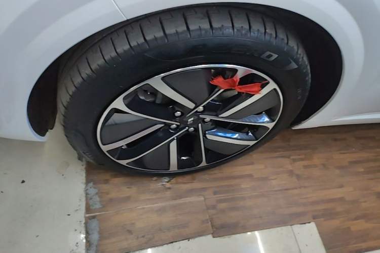 Used Li Auto L6 2024 Max Left Front Wheel Hub
