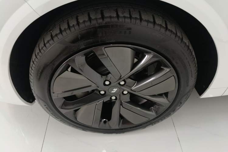 Used Li Auto L6 2024 Pro Model Left Front Wheel Hub