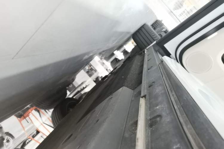 Used Li Auto L6 2024 Pro Model Left Side Sill