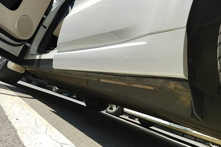 Used Li Auto L6 2024 Pro Model Left Side Sill