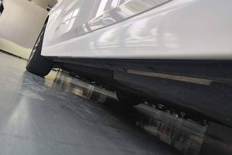 Used Li Auto L6 2024 Pro Model Left Side Sill
