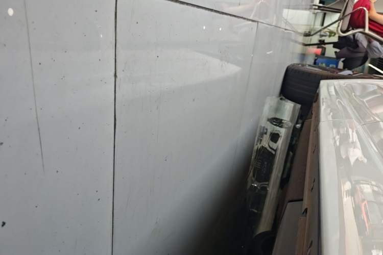 Used Li Auto L6 2024 Pro Model Left Side Sill