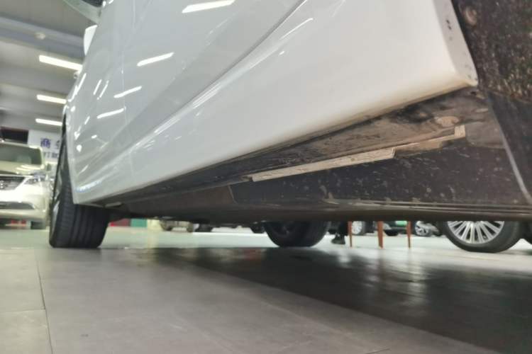 Used Li Auto L6 2024 Pro Model Left Side Sill